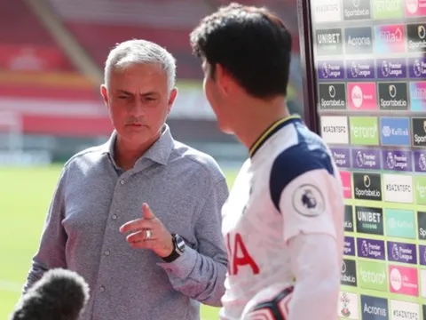 Son Heung-min đang phỏng vấn, Mourinho chen vào nói đúng 1 câu rồi rời đi