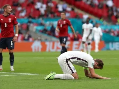 Jose Mourinho khen ngợi bộ tứ tấn công của Anh