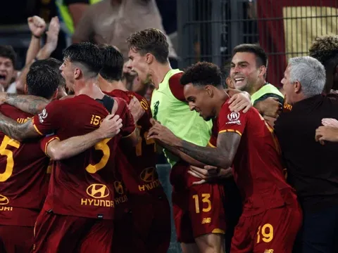 Jose Mourinho như trẻ lại kể từ ngày đến với thành Rome