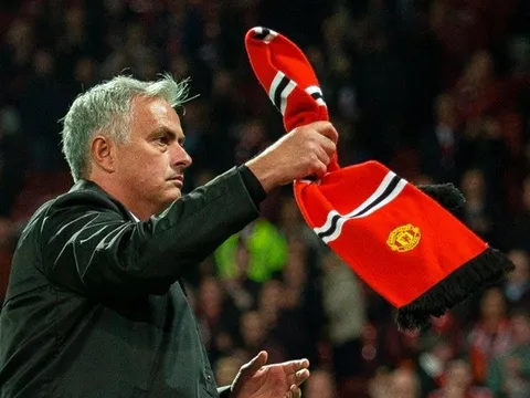 'Sau khi rời Man Utd, Jose đã đi hỏi vài người...'
