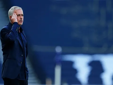 'Mourinho là HLV tệ nhất trong số tệ nhất'