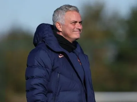 Jose Mourinho tự đặt biệt danh mới cho mình