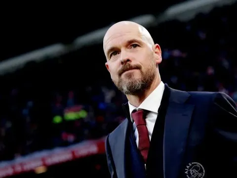 Jurgen Klopp bào chữa cho trận thắng "may mắn", HLV Ajax lập tức phản pháo
