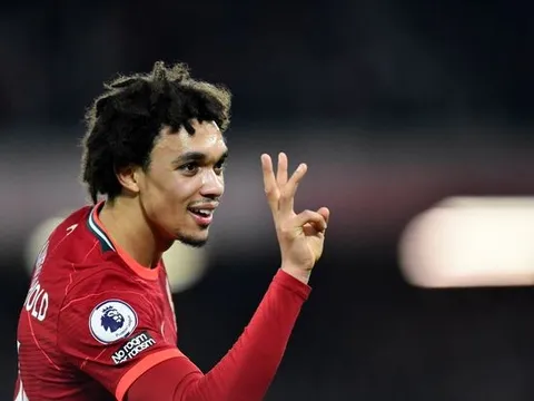 Jurgen Klopp báo tin không vui từ Trent Alexander-Arnold