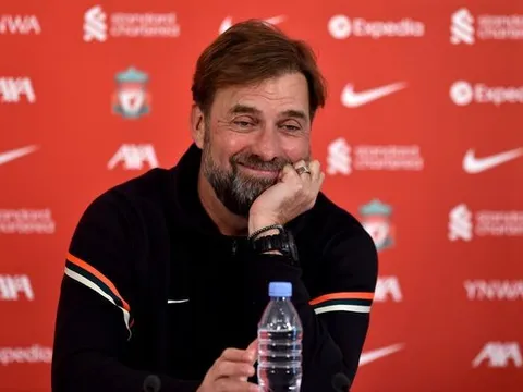 Jurgen Klopp: “Chúng tôi không bơi trong tiền”