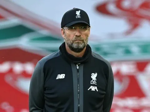 Klopp nhận xét về đối thủ yếu nhất vòng bảng: 'Họ tấn công như điên'