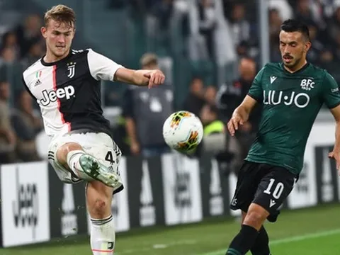 Đánh bại Bologna, De Ligt vẫn bị Sarri nhắc nhở