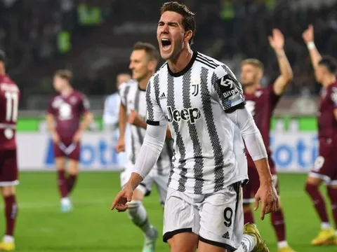 Juventus tạm thoát khủng hoảng