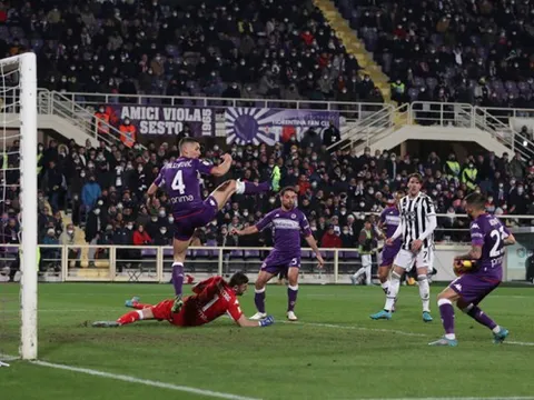 Juventus thắng Fiorentina bằng bàn phản lưới ở phút 90+1