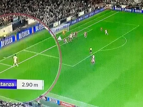 Juventus thành nạn nhân vì sai lầm khó tin của VAR?