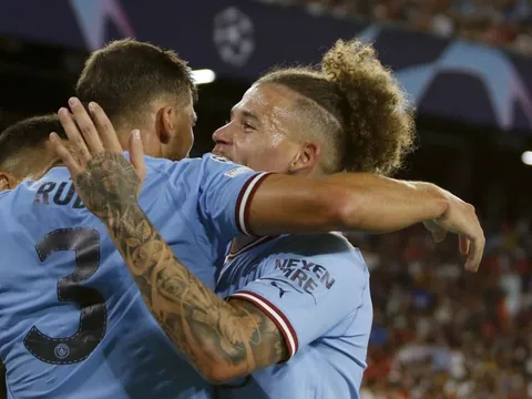 Sao Man City báo tin sốc cho Southgate