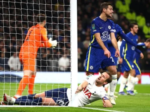 Kane nằm ngửa than trời; Conte cáu tiết