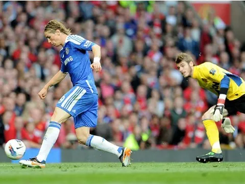 Kane tấu hài, tái hiện pha solo thảm họa của Torres với M.U