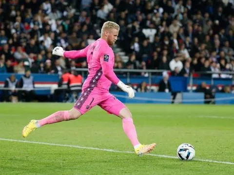 Kasper Schmeichel muốn rời Nice sau 6 tháng gia nhập