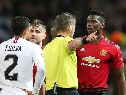 'Kẻ thù' M.U được bình chọn là trọng tài xuất sắc nhất thế giới