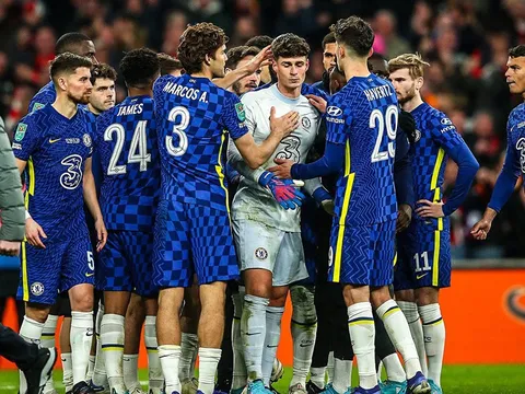 Nhà giàu vung tiền, Chelsea hét giá Kepa cao ngất