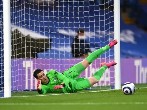 Fan Chelsea cùng nói 1 điều về loạt luân lưu của Kepa trước Aston Villa