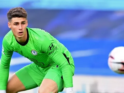 Kepa mông lung như 1 trò đùa, Cech phản ứng phát ngán ngay đầu trận