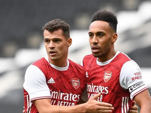 Kevin Campbell chỉ ra 'món hời' chợ Đông giúp Arsenal thay da đổi thịt