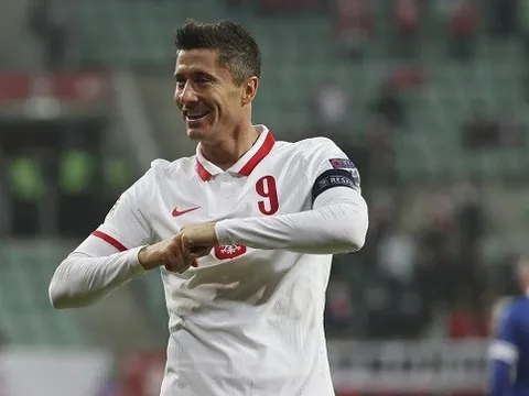 Khán giả: 'France Football đừng hủy Quả bóng vàng nữa, hãy trao ngay cho anh ấy'