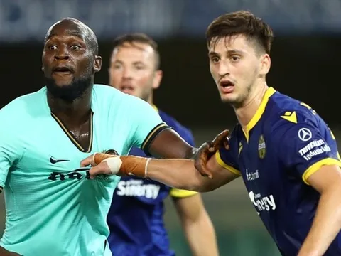 "Khao khát của Man Utd" đến AS Roma, chuẩn bị kiểm tra y tế