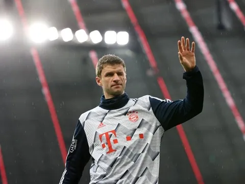 Khó tin! "Kẻ cắp không gian" làm điều chưa từng có trong lịch sử Bundesliga
