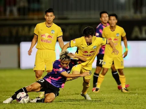 Khó vô địch, HAGL lo...trụ hạng