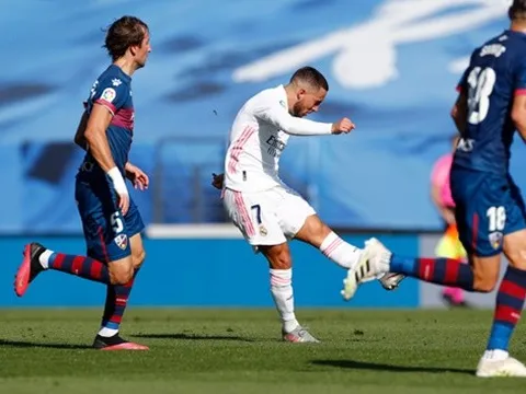 Tố chất ngôi sao lộ rõ, Hazard thực hiện cú vung chân trị giá 57.5 triệu