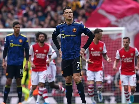 "Không có chuyện Man Utd lọt vào top 4 lúc này"