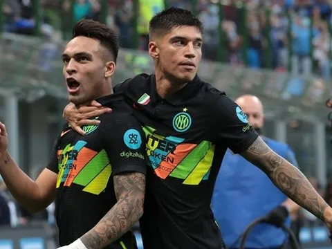 Inter rũ bỏ chất Conte bằng hình ảnh siêu tấn công và rực lửa