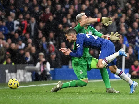 Không sợ hãi, Pulisic lao như "mũi tên" dũng mãnh ghi bàn cho Chelsea