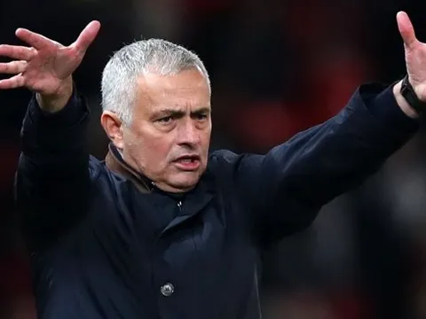 Không phải Madrid, bến đỗ mới của Mourinho sẽ khiến tất cả ngã ngửa