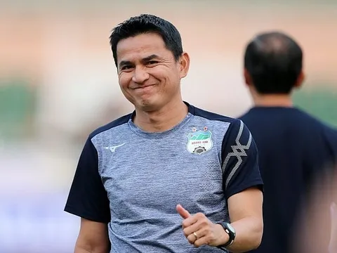 Tiền đạo nhập tịch hé lộ về tầm ảnh hưởng của Kiatisak ở HAGL