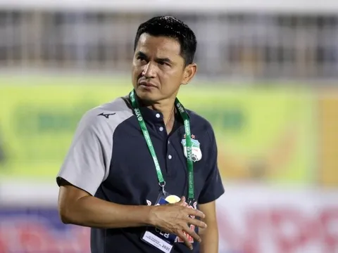 Kiatisak nói lời ruột gan khi Văn Toàn được khen hay nhất Việt Nam