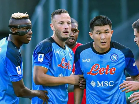 Mục tiêu thay Maguire của M.U là một quái thú ở hàng thủ