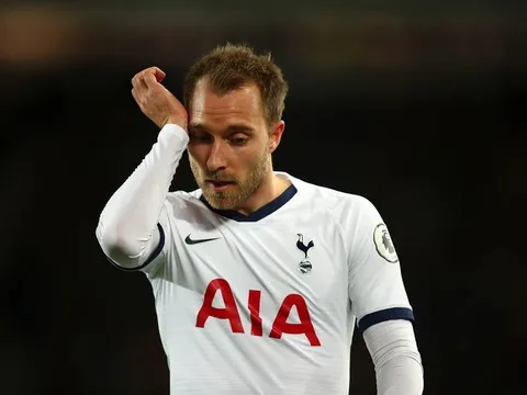 Kinh khủng! Khó tin "phù thủy" Eriksen đá như kẻ nghiệp dư