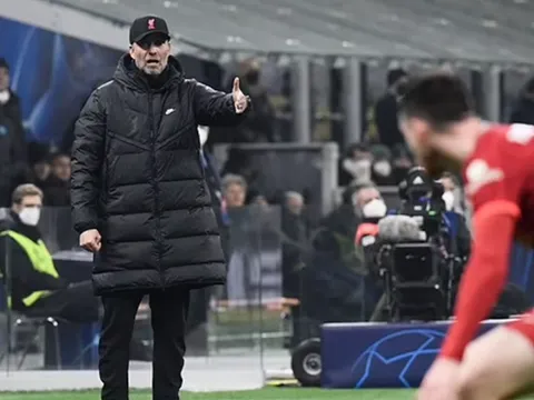Ian Wright nói thẳng khả năng vô địch Premier League của Liverpool