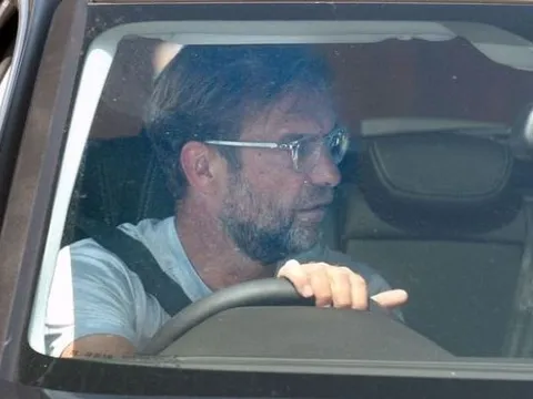 Klopp bắt tay Edwards, thanh lý 9 cầu thủ