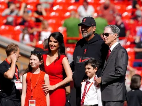 Klopp đòi tân binh, chủ sở hữu Liverpool xuất hiện