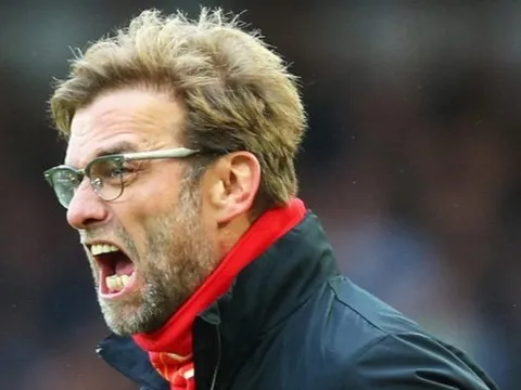 "Klopp nhìn tôi và hét: 'Làm bất cứ thứ khốn kiếp nào cậu muốn!'"