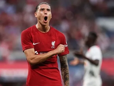 Klopp: "Thật điên rồ"