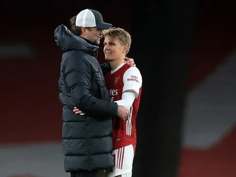 Klopp thừa nhận mê mẩn nhạc trưởng của Arsenal