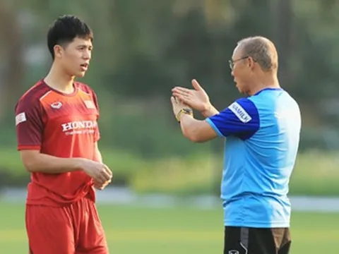 NÓNG: Đình Trọng báo tin vui cho HLV Park Hang-seo trước thềm SEA Games