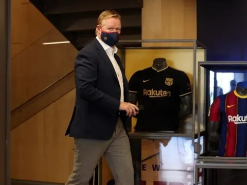 Koeman nhập viện và "âm mưu" lật đổ từ thượng tầng Barcelona