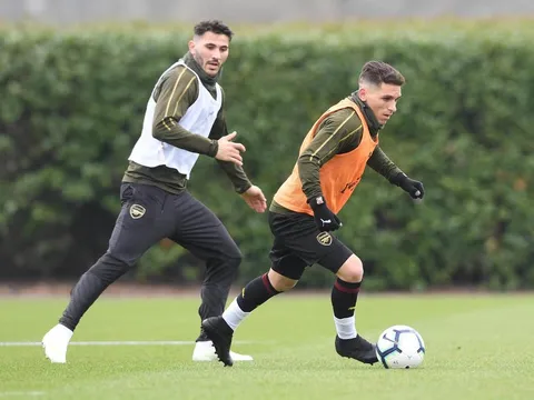 Mơ "bom tấn phút chót", Arteta vội vã "lùa" bộ đôi thất sủng khỏi Emirates