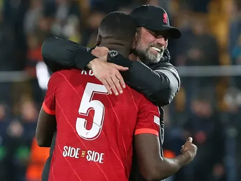 Klopp so sánh màn ngược dòng trước Villarreal với Dortmund, Barca
