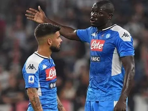 Chướng tai, Man City chuẩn bị gửi 'bao tải tiền' đến Napoli