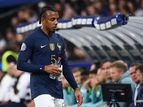 Kounde báo tin dữ cho Barca