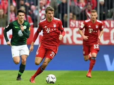 Kovac dùng chiêu "1 mũi tên trúng 2 nhạn", Muller và Coutinho đều vui mừng