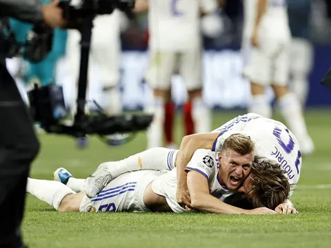 Kroos chọn thời điểm rời Real Madrid